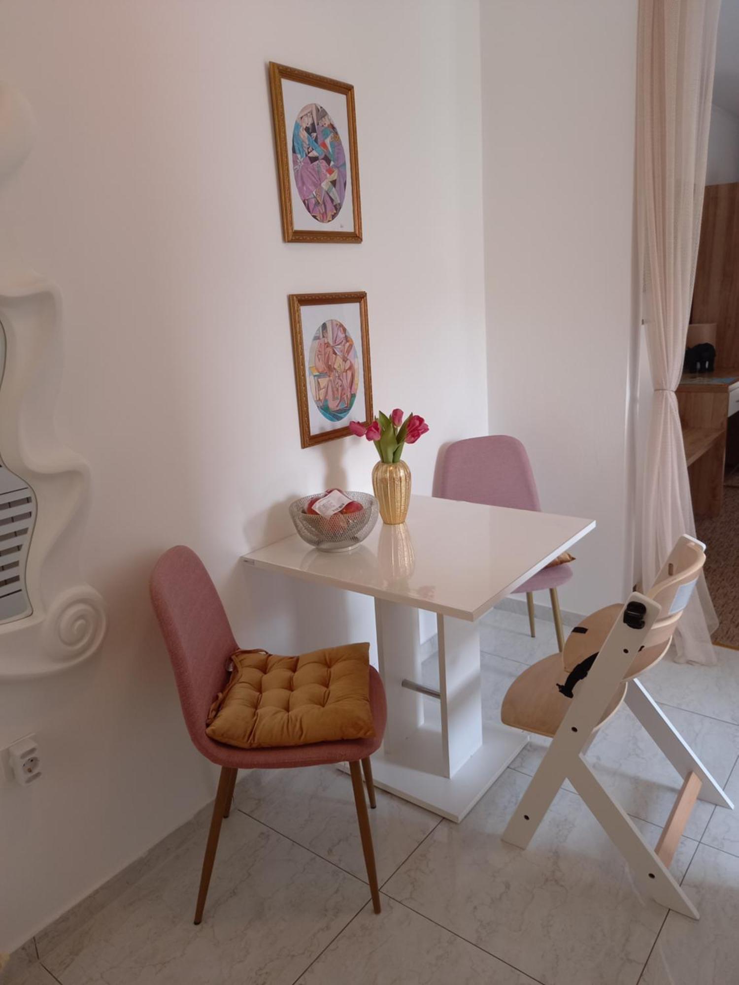 Studio Apartmani “Jarnecic” クルク エクステリア 写真